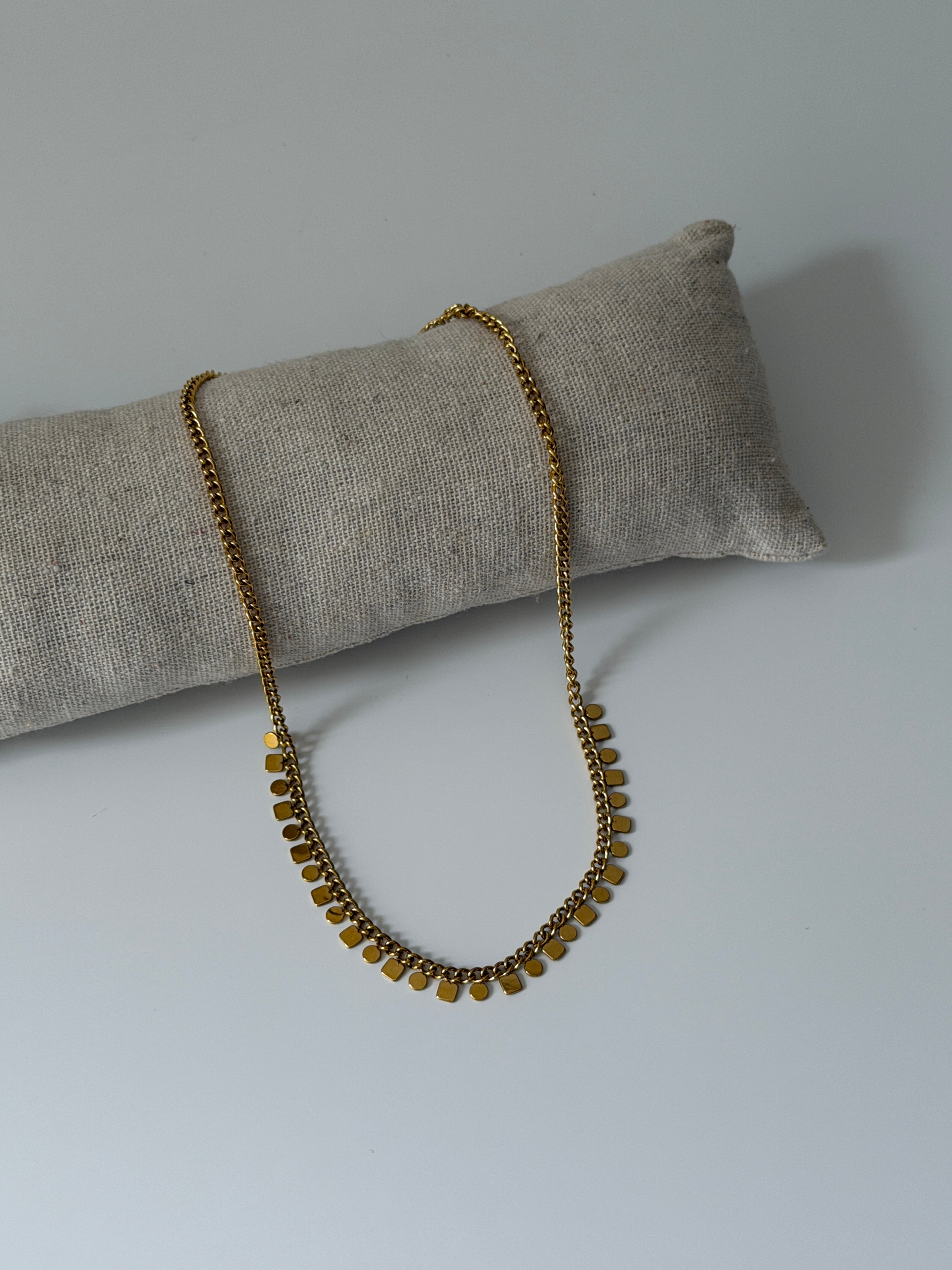 Collier Alex